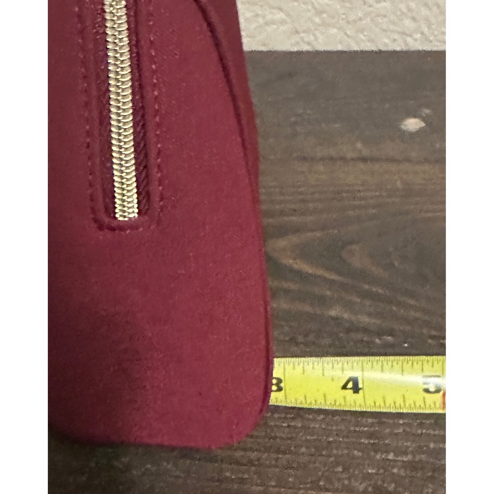 Gucci Beauty Burgundy Shimmer Makeup Bag Cosmetic Pouch Gold Logo New - Picture 14 of 15